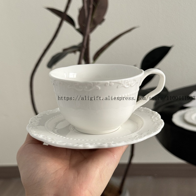 Francuski lekki luksusowy wytł – Coffee Tea Games recenzja i cena